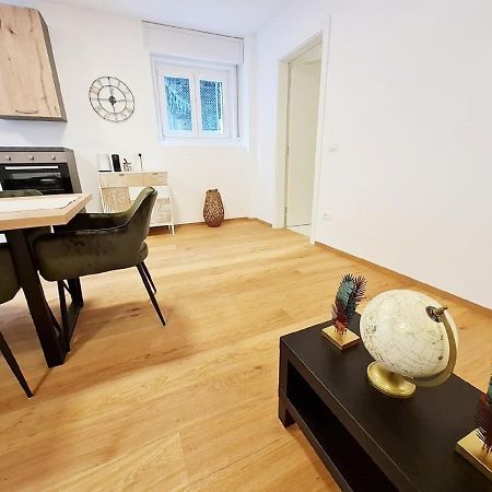 Apartment Palermo - Very Cosy, Calm And Close To The City Centre 博尔扎诺 外观 照片